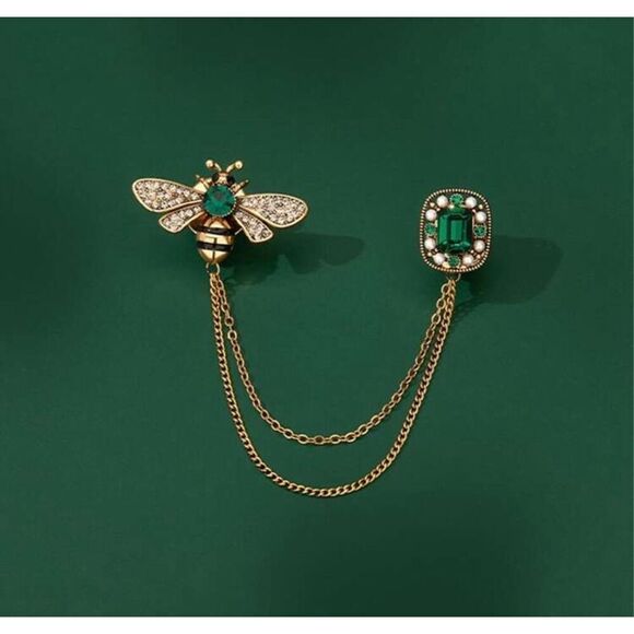 Bee Collar Pin - Picture 3 of 7